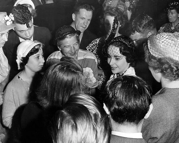 Elizabeth Taylor Actress met the press at the Empire Theatre today June 1950