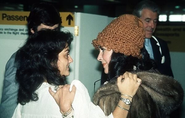 Elizabeth Taylor with daughter Lisa. Nov 1973