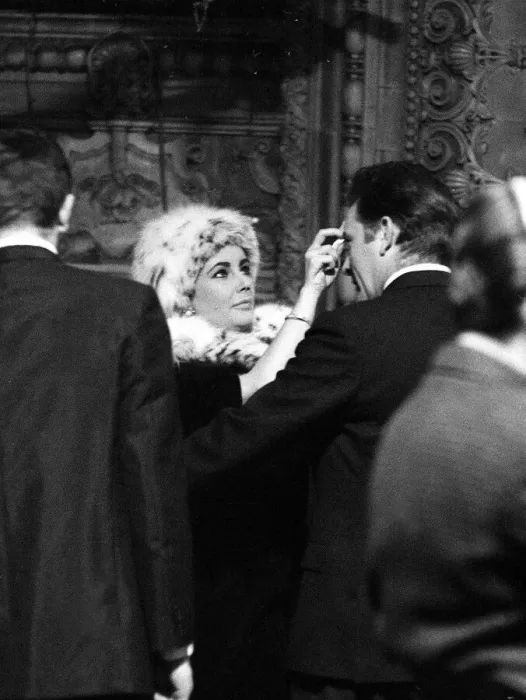Framed Print : Elizabeth Taylor Feb 1963 and Richard Burton at TV Studios rehersing a programme for St