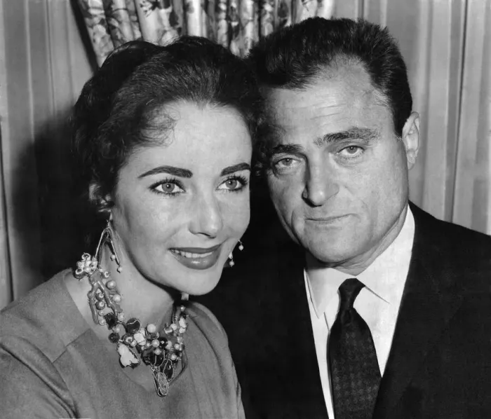 Framed Print : Elizabeth Taylor with her late husband, film producer Mike Todd. He died in an air crash Framed Print : Elizabeth Taylor with her late husband, film producer Mike Todd. He died in an air crash