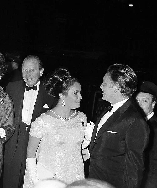 Elizabeth Taylor November 1965 and Richard Burton at Hollywood Party