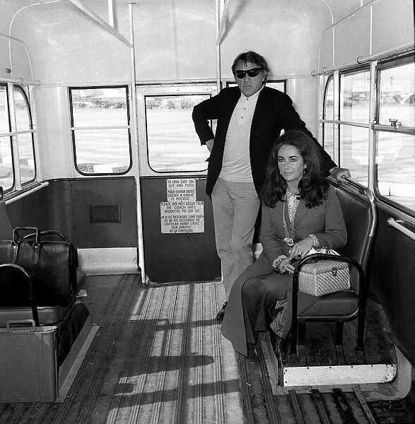 Elizabeth Taylor and Richard Burton on a bus September 1970 arriving at