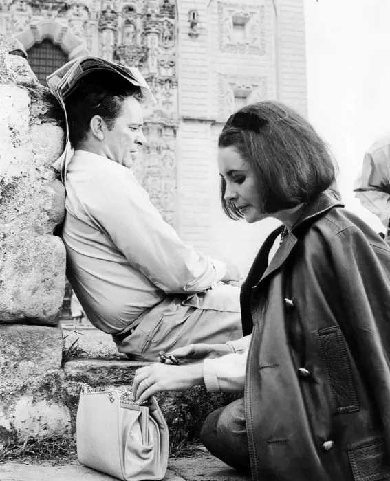 Framed Print : Elizabeth Taylor and Richard Burton Nov 1963 during the Filming of Night of Framed Print : Elizabeth Taylor and Richard Burton Nov 1963 during the Filming of Night of