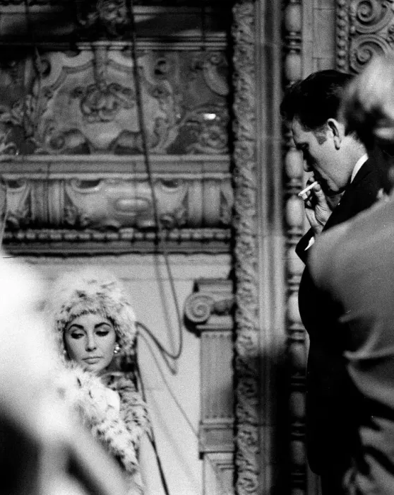 Framed Print : Elizabeth Taylor and Richard Burton on the television set where Richard is filming a