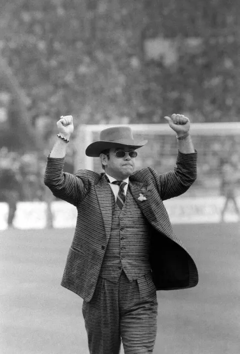 Framed Print : Elton John chairman of Watford on Wembley pitch 1984 before kick off of FA cup Framed Print : Elton John chairman of Watford on Wembley pitch 1984 before kick off of FA cup