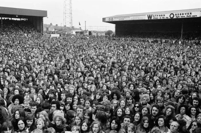 Framed Print : Elton John fans swarm in to Watfords Vicarage Road ground Framed Print : Elton John fans swarm in to Watfords Vicarage Road ground