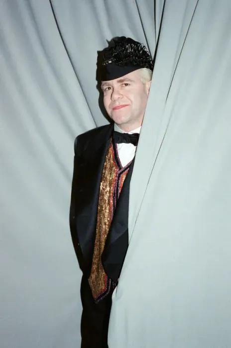 Framed Print : Elton John pictured in Paris where he is performing during his Reg Strikes Back Tour Framed Print : Elton John pictured in Paris where he is performing during his Reg Strikes Back Tour