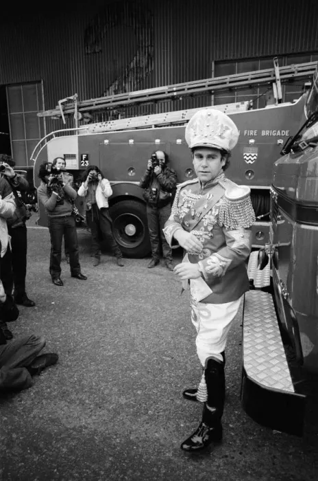 Framed Print : Elton John pictured before he sets off on his first major British tour for five years Framed Print : Elton John pictured before he sets off on his first major British tour for five years