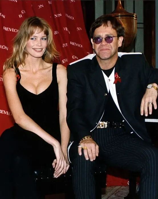 Framed Print : Elton John singer with Claudia Schiffer model Framed Print : Elton John singer with Claudia Schiffer model