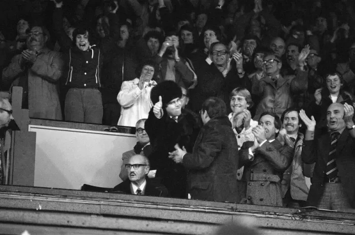 Framed Print : Elton John watching the Watford v Gillingham football match. 11th November 1978 Framed Print : Elton John watching the Watford v Gillingham football match. 11th November 1978