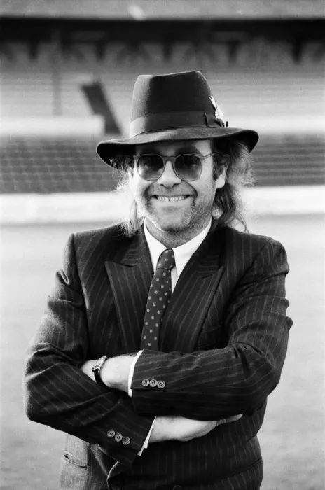 Framed Print : Elton John, Watford FC chairman, and pop star. 12th December 1985 Framed Print : Elton John, Watford FC chairman, and pop star. 12th December 1985