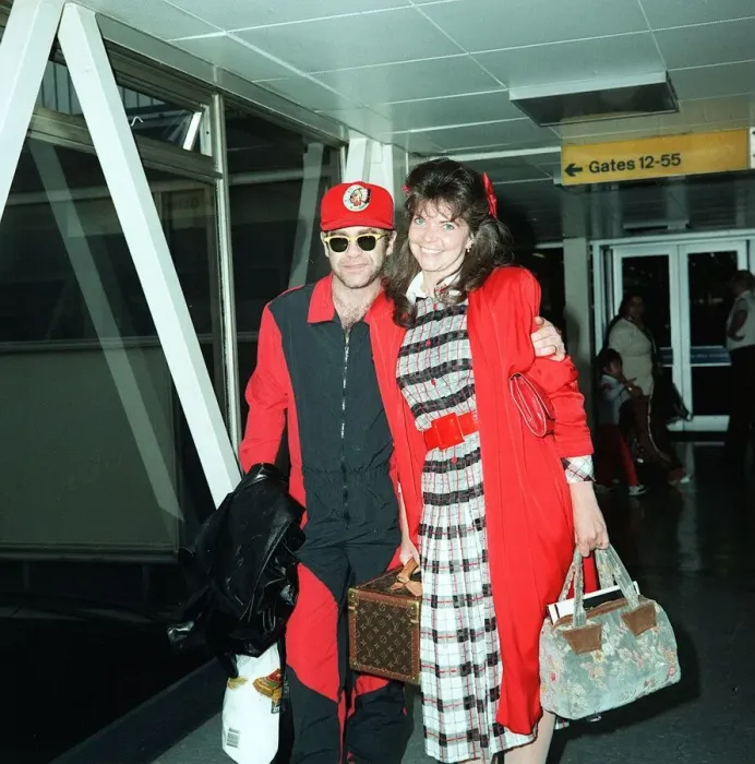 Framed Print : Elton John and wife Renata John at LAP July 1986 Framed Print : Elton John and wife Renata John at LAP July 1986