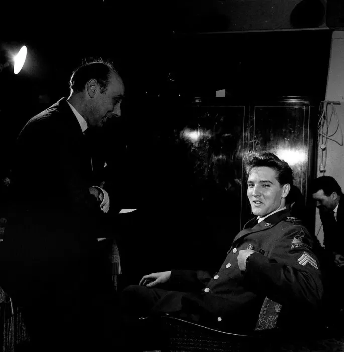 Framed Print : Elvis Presley at a press conference in Germany March 1960 with Mirror writer Donald Zec Framed Print : Elvis Presley at a press conference in Germany March 1960 with Mirror writer Donald Zec