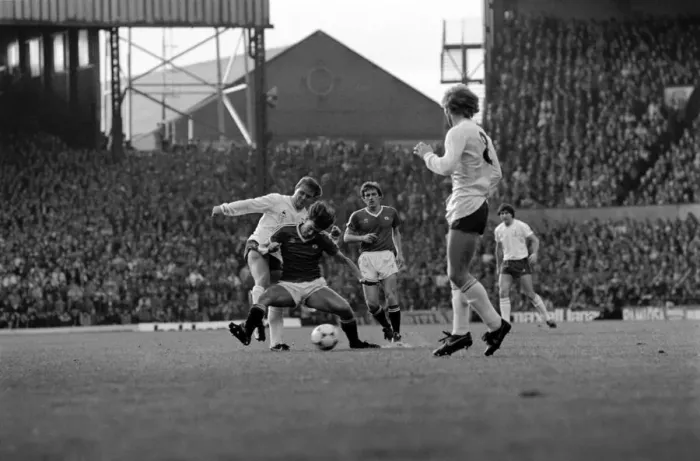 Framed Print : Emglish League Division One match. Manchester United 1 v Tottenham Hotspur 0 Framed Print : Emglish League Division One match. Manchester United 1 v Tottenham Hotspur 0