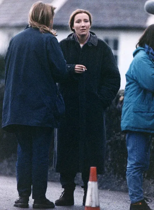 Framed Print : Emma Thompson in Pittenweem during filming of new film The Winter Guest Framed Print : Emma Thompson in Pittenweem during filming of new film The Winter Guest