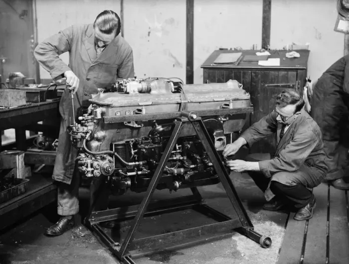 Framed Print : Engineer check the Gipsy Six engine during the construction of the Miles 3 Falcon Framed Print : Engineer check the Gipsy Six engine during the construction of the Miles 3 Falcon