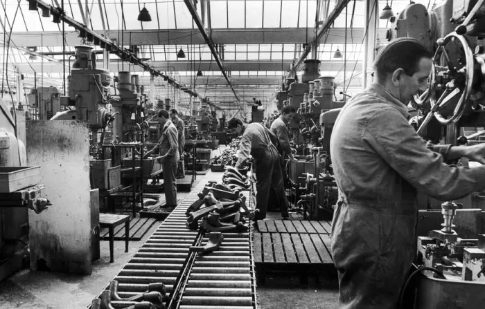 Framed Print : The engineering workshops at Avro Whitworth at Baginton Coventry. 24th May 1966 Framed Print : The engineering workshops at Avro Whitworth at Baginton Coventry. 24th May 1966