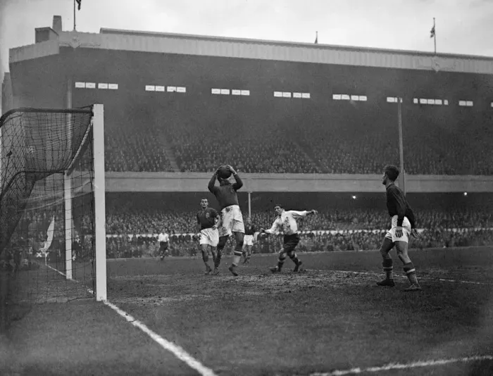 Framed Print : England 6-2 Hungary, International Friendly at Arsenal Stadium, Highbury, London