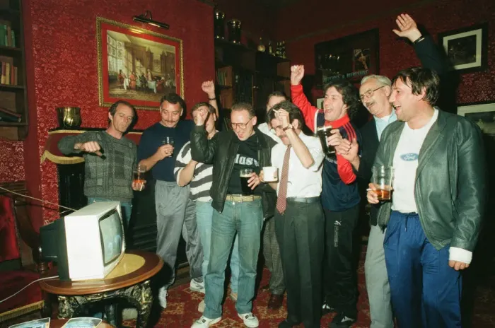Framed Print : England fans watch World Cup semi final match between England & West Germany