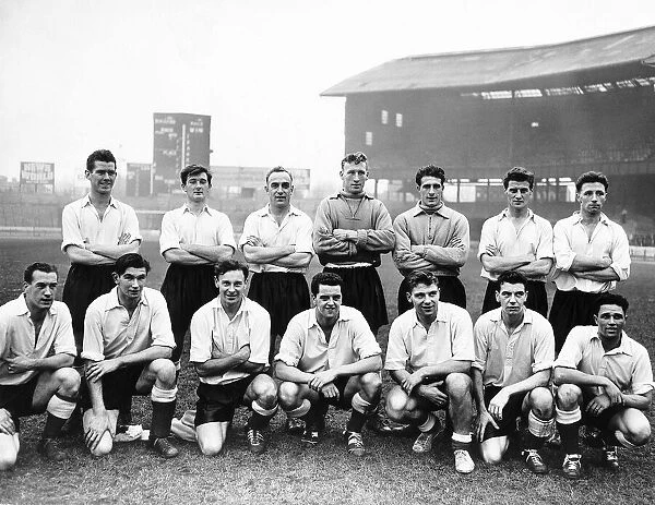 England Football Team November 1955 Back Row L to R Ronnie Clayton, Heff Hall