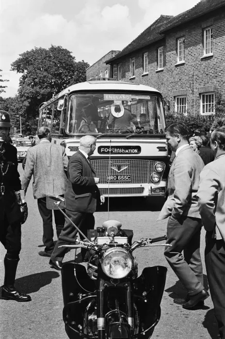 Framed Print : The England football team travel to Wembley Stadium from Hendon Hall hotel for the World