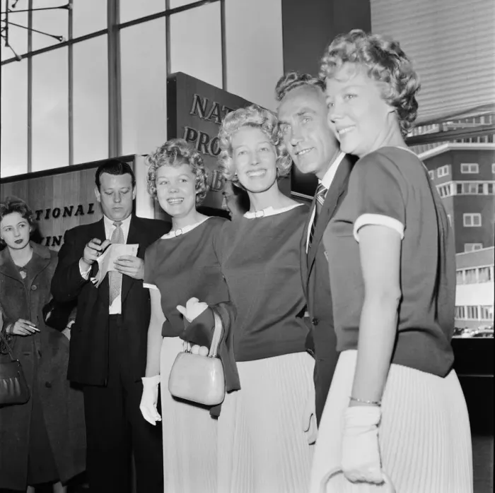 Framed Print : England footballer Billy Wright is greeted by his girlfriend Joy of the Beverley Sisters Framed Print : England footballer Billy Wright is greeted by his girlfriend Joy of the Beverley Sisters