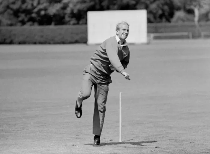 Framed Print : England footballer Bobby Charlton relaxes with a game of cricket the day before taking
