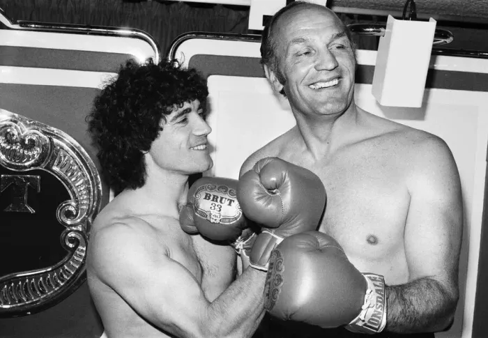 Framed Print : England footballer Kevin Keegan with former British boxer Henry Cooper Framed Print : England footballer Kevin Keegan with former British boxer Henry Cooper