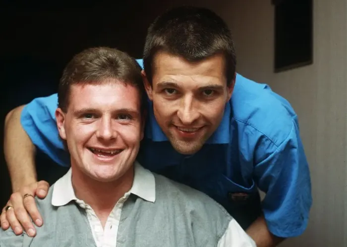 Framed Print : England footballer Paul Gascoigne (left) poses with teammate Steve Bull ahead of the Rous