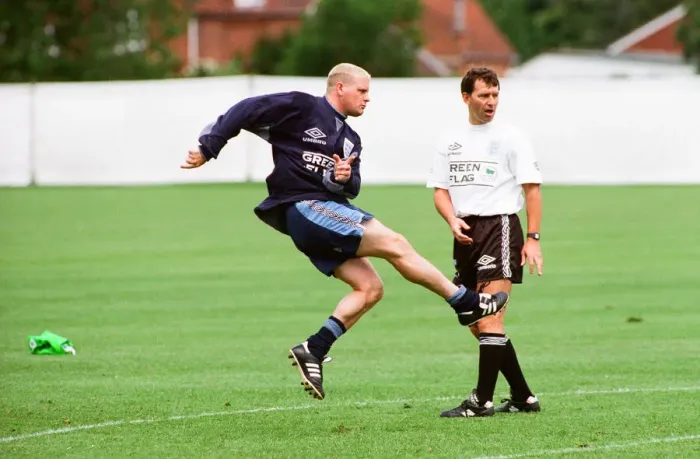 Framed Print : England footballer Paul Gascoigne practices his shooting during a training session