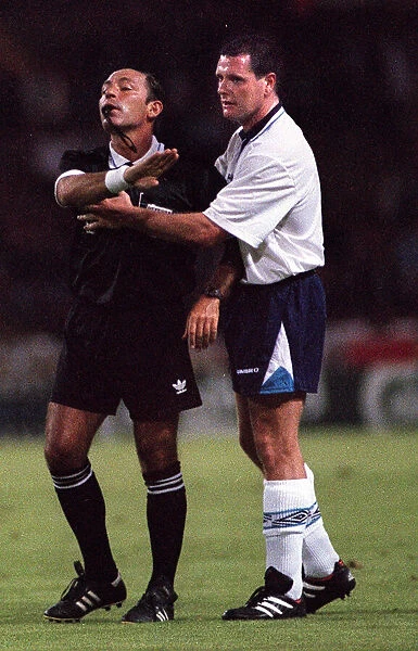 England footballer Paul Gascoigne talking to referee Batta during his side