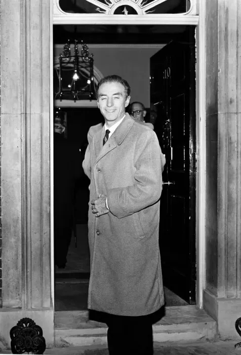 Framed Print : Former England footballer Stanley Matthews arrives at Number 10 Downing Street Framed Print : Former England footballer Stanley Matthews arrives at Number 10 Downing Street