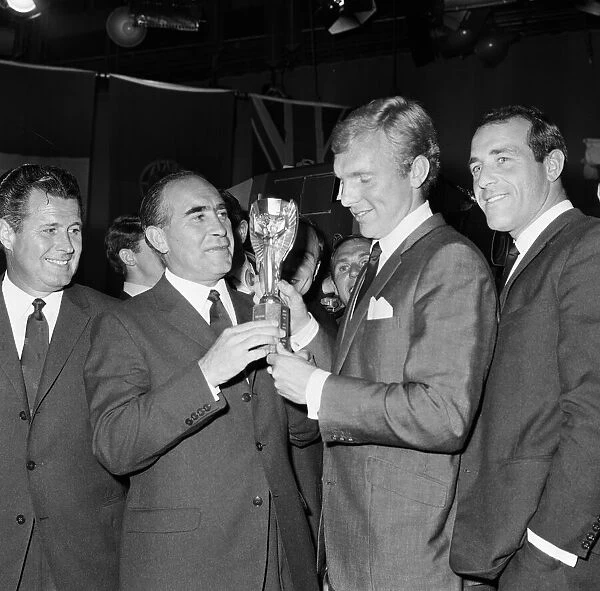 England manager Alf ramsey and captain Bobby Moore proudly hold the Jules Rimet