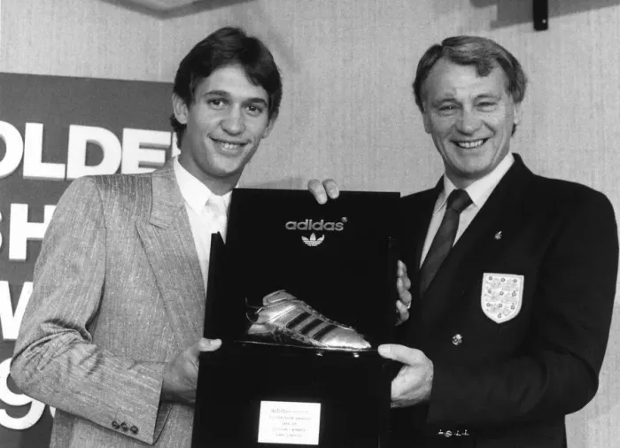 Framed Print : England Manager Bobby Robson presenters England player striker Gary Lineker with Framed Print : England Manager Bobby Robson presenters England player striker Gary Lineker with