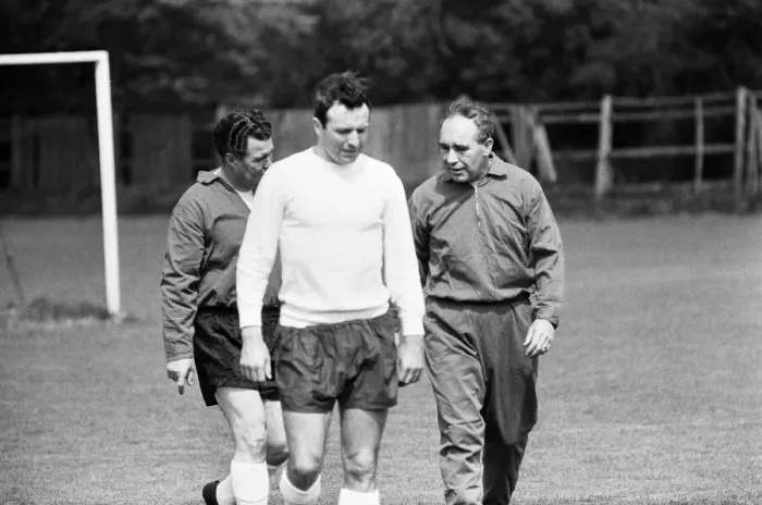 Framed Print : England Squad training at Roehampton for tomorrows match at Wembley against Yugoslavia Framed Print : England Squad training at Roehampton for tomorrows match at Wembley against Yugoslavia
