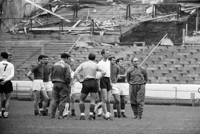 Framed Print : England team training session at Stamford Bridge ahead of their international friendly Framed Print : England team training session at Stamford Bridge ahead of their international friendly