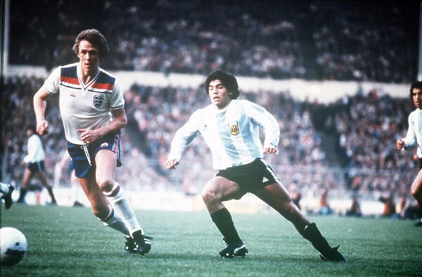 England v Argentina May 1980 Phil Neal Diego Maradona CL13 649