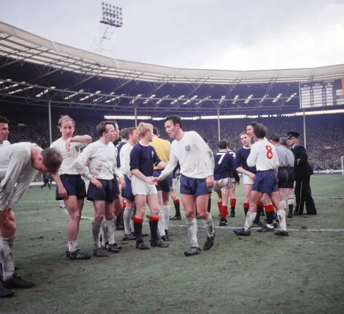 Framed Print : England v Scotland British Championship international football match at Wembley