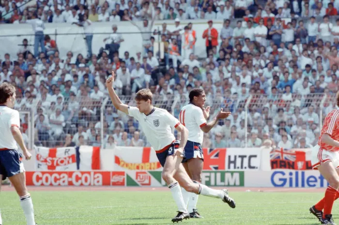 Framed Print : England v Soviet Union 1-3 1988 European Championships, Hanover Germany Group Match B Framed Print : England v Soviet Union 1-3 1988 European Championships, Hanover Germany Group Match B