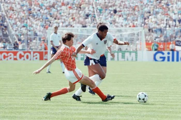 Framed Print : England v Soviet Union 1-3 1988 European Championships, Hanover Germany Group Match B Framed Print : England v Soviet Union 1-3 1988 European Championships, Hanover Germany Group Match B