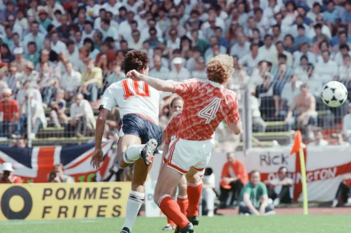 Framed Print : England v Soviet Union 1-3 1988 European Championships, Hanover Germany Group Match B Framed Print : England v Soviet Union 1-3 1988 European Championships, Hanover Germany Group Match B