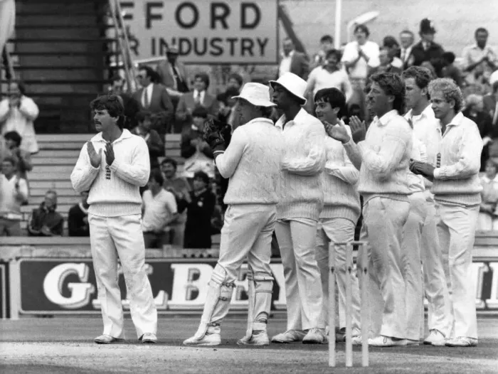 Framed Print : England v West Indies 4th test Old Trafford. England players applaud Gardon Greenidge Framed Print : England v West Indies 4th test Old Trafford. England players applaud Gardon Greenidge
