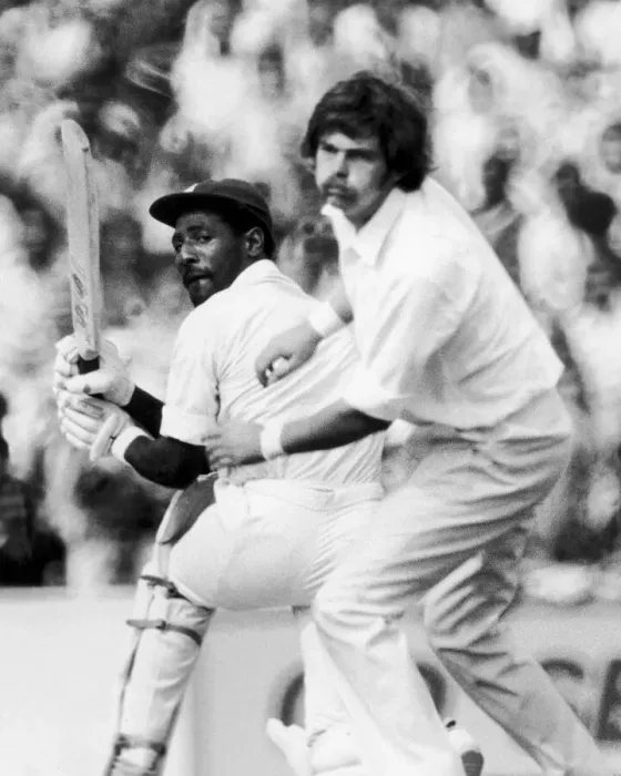 Framed Print : England v. West Indies at The Oval. Viv Richards batting. August 1976 Framed Print : England v. West Indies at The Oval. Viv Richards batting. August 1976