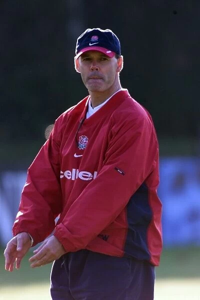 Englands rugby coach Clive Woodward at training 6  /  10  /  99 getting his team ready for