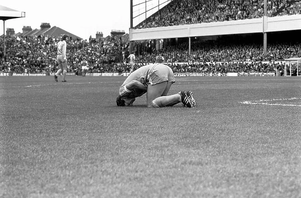 English Division 1. Arsenal 2 v. Stoke 0. September 1980 LF04-25-053