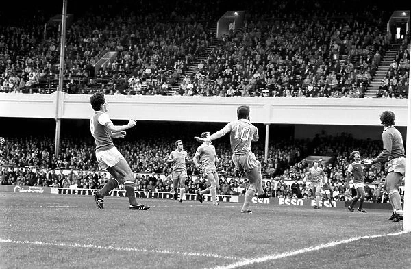 English Division 1. Arsenal 2 v. Stoke 0. September 1980 LF04-25-028