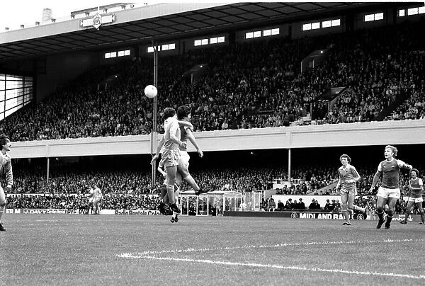 English Division 1. Arsenal 2 v. Stoke 0. September 1980 LF04-25-057