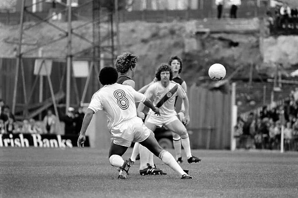 English Division 1. Crystal Palace 0 v. Aston Villa 1. September 1980 LF04-34-123