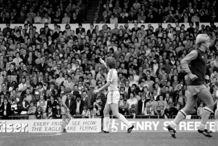 Framed Print : English Division 1. Crystal Palace 0 v. Aston Villa 1. September 1980 LF04-34-121 Framed Print : English Division 1. Crystal Palace 0 v. Aston Villa 1. September 1980 LF04-34-121