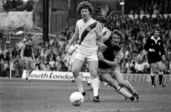 English Division 1. Crystal Palace 0 v. Aston Villa 1. September 1980 LF04-34-101